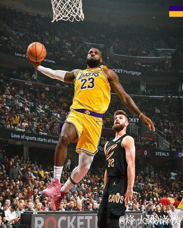 詹姆斯26分助布朗尼首得分 骑士大胜湖人豪取5连胜